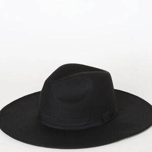 Lulu's Elegant Black Wide-Brim Hat